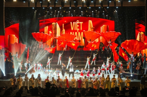 Tôn vinh 26 tập thể cá nhân tiêu biểu trong Chương trình “Hồ Chí Minh - Hành trình khát vọng 2025”