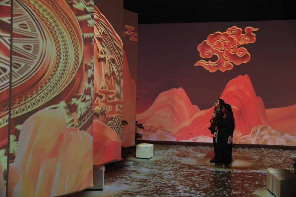 Đặc sắc không gian triển lãm số “Hà Nội Rạng rỡ - Ánh sáng và Di sản” đón Tết Dương lịch 2026