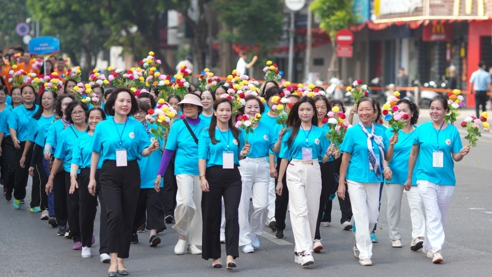 Hà Nội phát động thi đua năm 2026 gắn tăng trưởng và cải cách