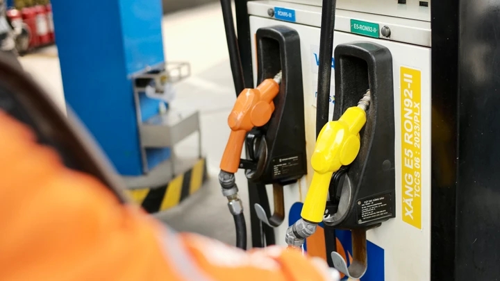 Giá xăng dầu hôm nay 29/12/2025: giá dầu thế giới có khả năng giảm