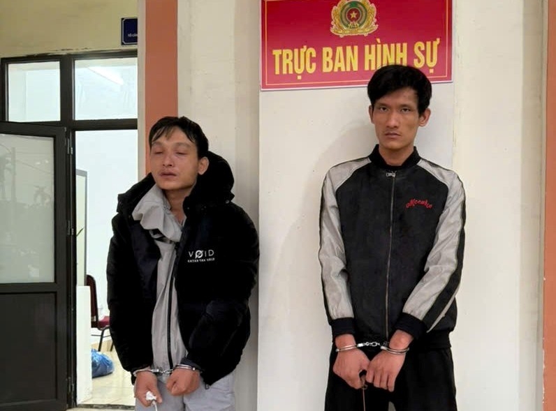 Các đối tượng Bùi Văn Cần và Bùi Quang Trung. Ảnh: CQCA