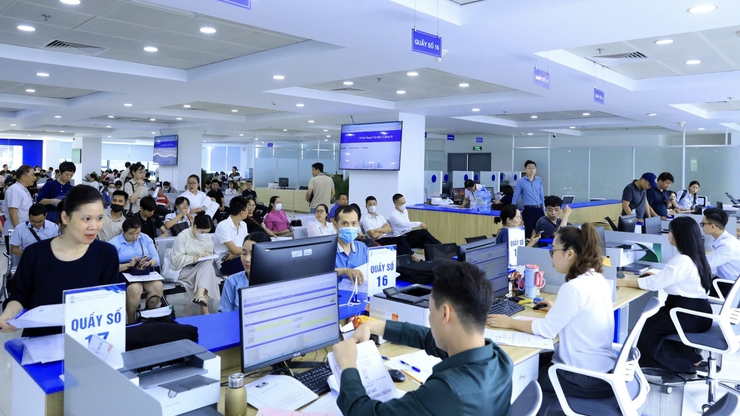 Hà Nội bứt tốc trong chuyển đổi số, lấy người dân làm trung tâm phục vụ