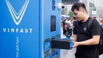 Cuộc đua tủ đổi pin định hình thị trường xe máy điện Việt Nam