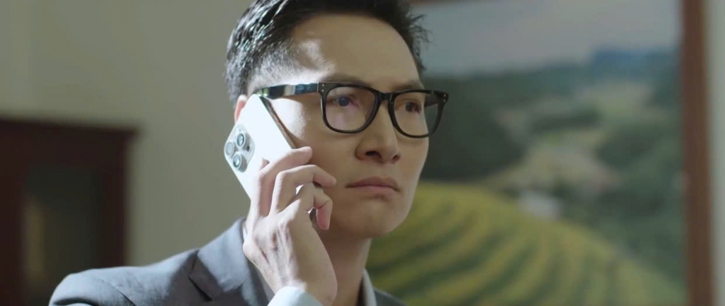 Khán giả "vỗ tay" cho màn chuyển vai ấn tượng nhất trong sự nghiệp của Mạnh Trường