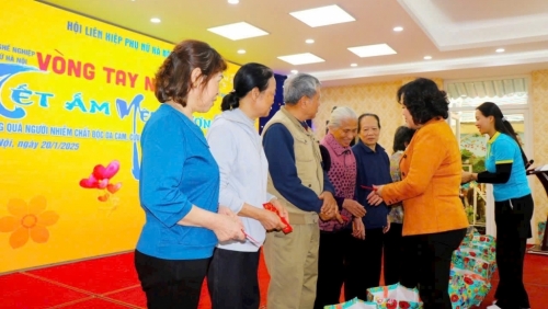 Mặt trận Tổ quốc Việt Nam TP Hà Nội trao tặng hơn 89.000 suất quà Tết cho người có hoàn cảnh khó khăn