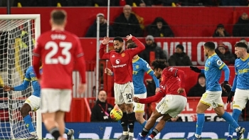 Man Utd lại đánh rơi chiến thắng trên sân nhà Old Trafford