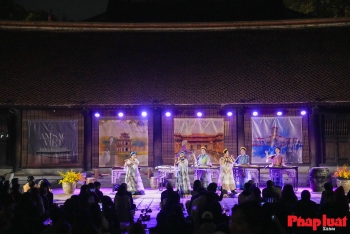 Âm sắc Việt và hành trình khám phá Văn Miếu Quốc Tử Giám trong không gian đêm