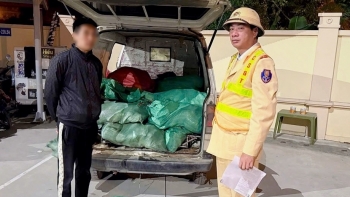 Chặn đứng gần 1 tấn chân gà bẩn chuẩn bị tuồn lên bàn nhậu