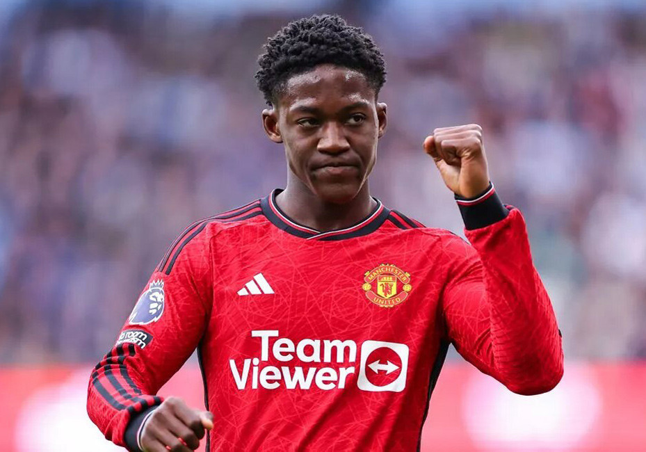 Kobbie Mainoo quyết tâm ở lại Man Utd, sẵn sàng cạnh tranh suất đá chính