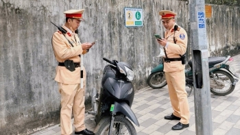 Từ việc 2 nam thanh niên bất ngờ bỏ chạy khi gặp Cảnh sát giao thông