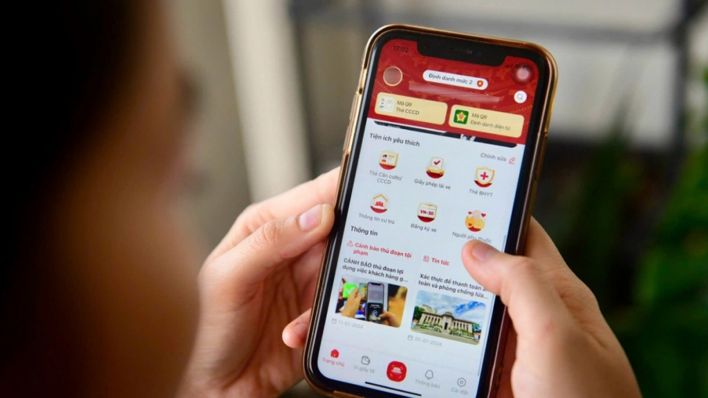 Người dân có thể thực hiện thủ tục hành chính trực tuyến qua VNeID