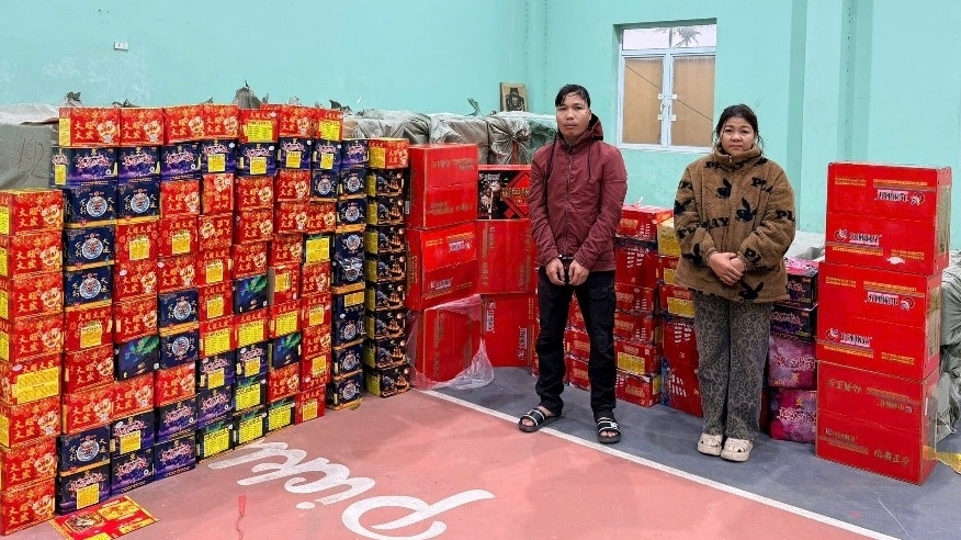 Hà Nội: bắt giữ vụ mua bán hơn 6 tấn pháo nổ