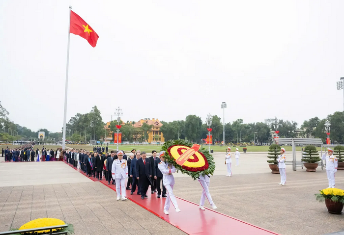 Lãnh đạo Đảng, Nhà nước vào Lăng viếng Chủ tịch Hồ Chí Minh nhân kỷ niệm 80 năm Ngày Tổng tuyển cử đầu tiên Lãnh đạo Đảng, Nhà nước vào Lăng viếng Chủ tịch Hồ Chí Minh nhân kỷ niệm 80 năm Ngày Tổng tuyển cử đầu tiên