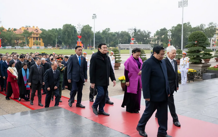 Lãnh đạo Đảng, Nhà nước vào Lăng viếng Chủ tịch Hồ Chí Minh nhân kỷ niệm 80 năm Ngày Tổng tuyển cử đầu tiên Lãnh đạo Đảng, Nhà nước vào Lăng viếng Chủ tịch Hồ Chí Minh nhân kỷ niệm 80 năm Ngày Tổng tuyển cử đầu tiên