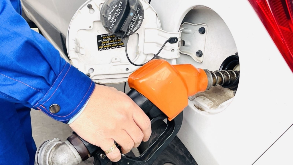 Giá xăng dầu trong nước đồng loạt giảm từ chiều 8/1