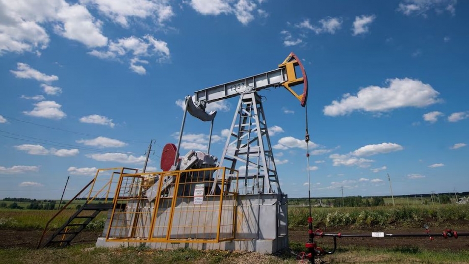 Giá xăng dầu hôm nay 9/1/2026: giá dầu thế giới tăng trở lại