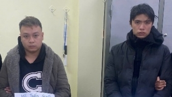 Bắt bộ đôi rủ nhau đột nhập cửa hàng điện thoại trong đêm