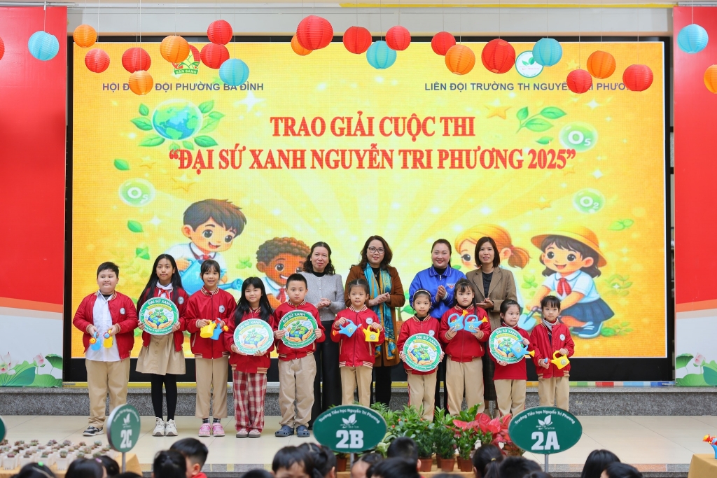 Học sinh Thủ đô hào hứng với Ngày hội “Đổi giấy lấy cây” Học sinh Thủ đô hào hứng với Ngày hội “Đổi giấy lấy cây”