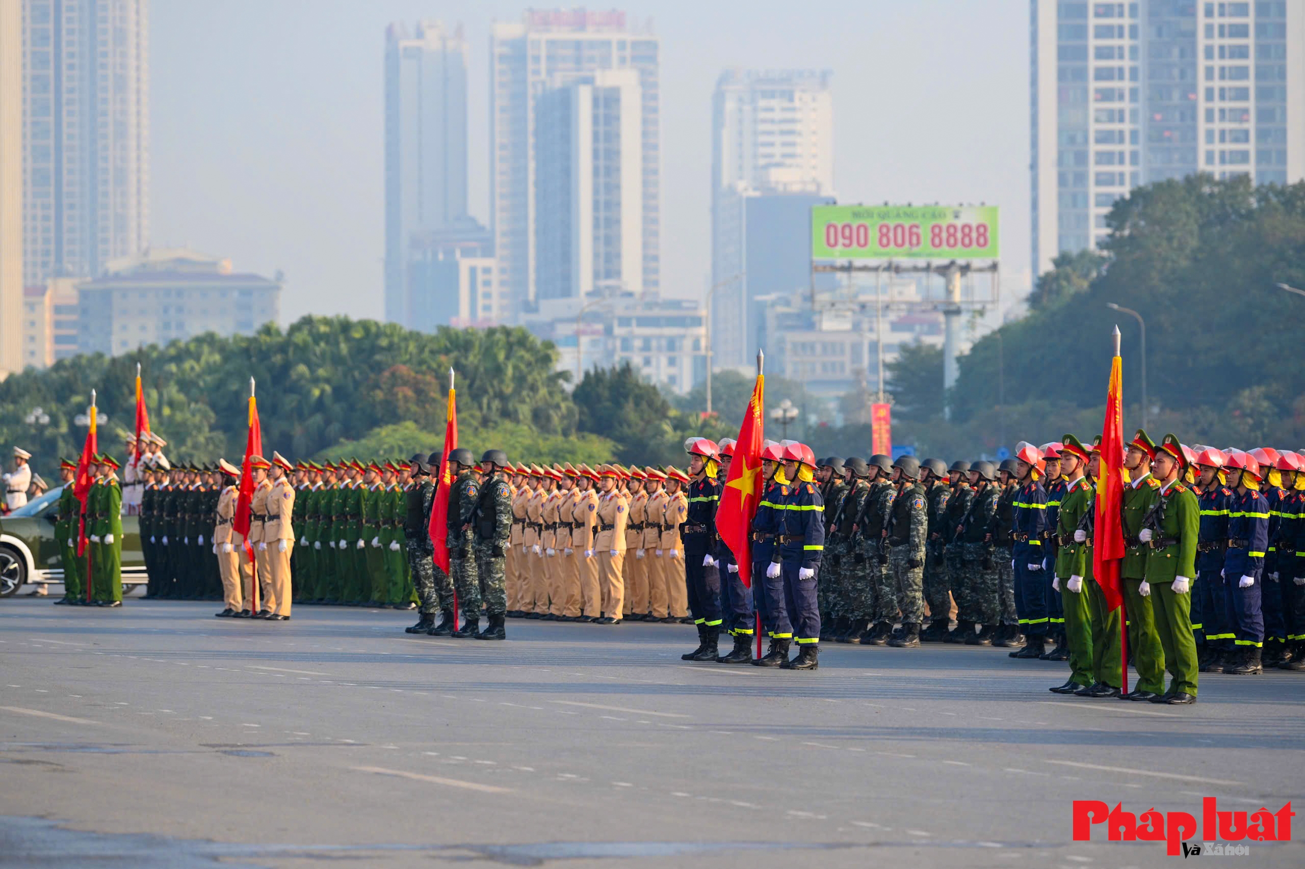 Toàn cảnh lực lượng Công an xuất quân bảo đảm an ninh Đại hội XIV của Đảng