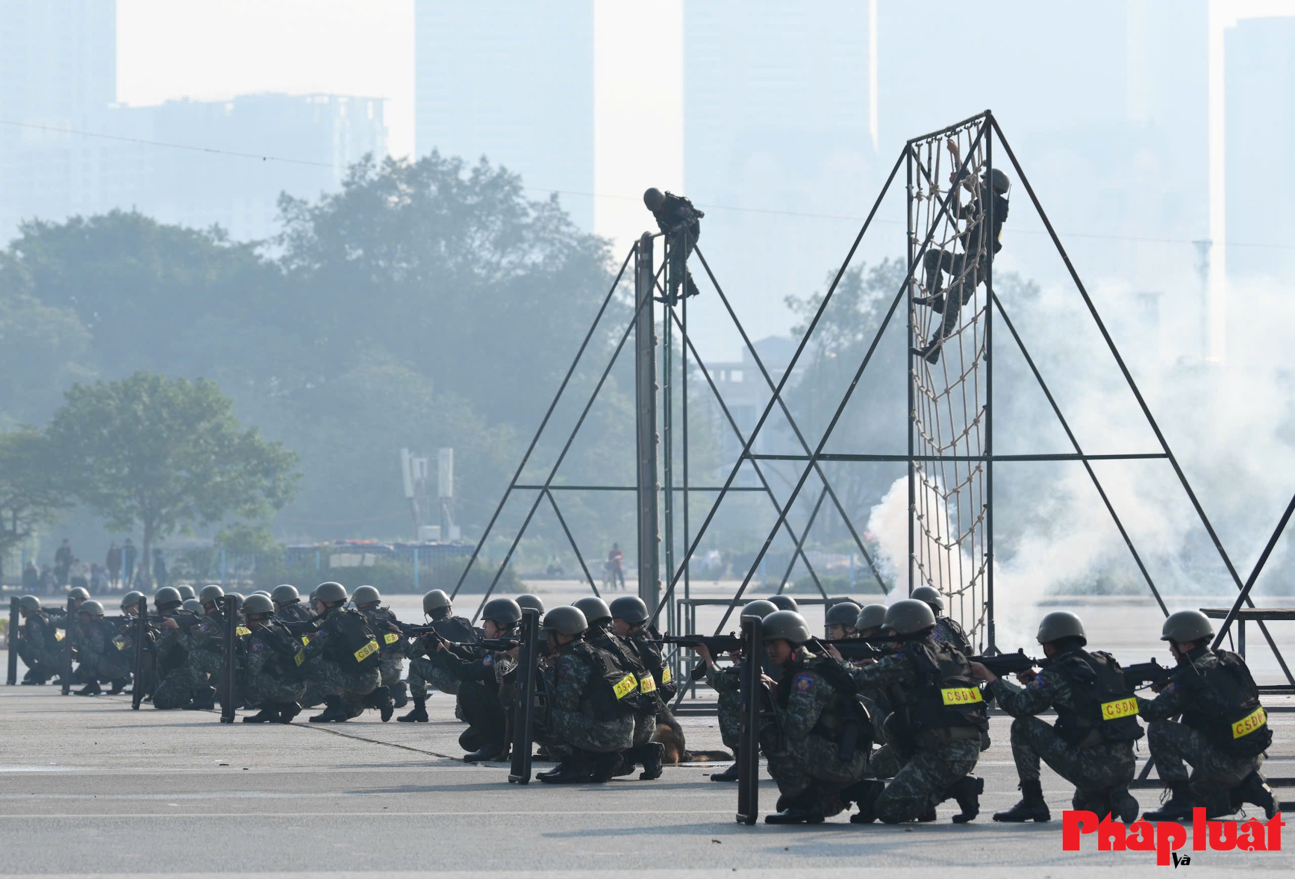Toàn cảnh lực lượng Công an xuất quân bảo đảm an ninh Đại hội XIV của Đảng