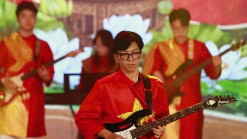 Học sinh Trường THPT Phan Huy Chú - Đống Đa tỏa sáng tại Liên hoan Tài năng nhạc cụ học sinh phổ thông thành phố Hà Nội lần thứ nhất