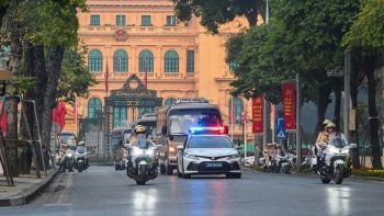 Công an TP Hà Nội diễn tập phương án dẫn đoàn, xếp xe phục vụ Đại hội XIV của Đảng