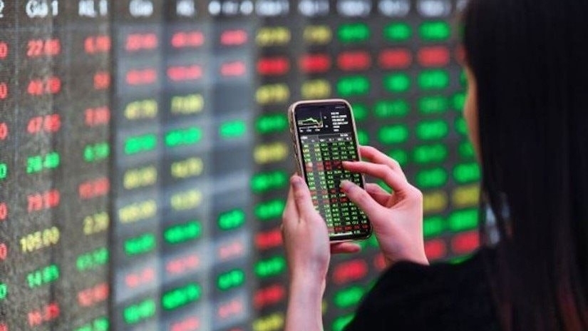 Thị trường chứng khoán ngày 14/1: VN-Index mất mốc lịch sử 1.900 điểm