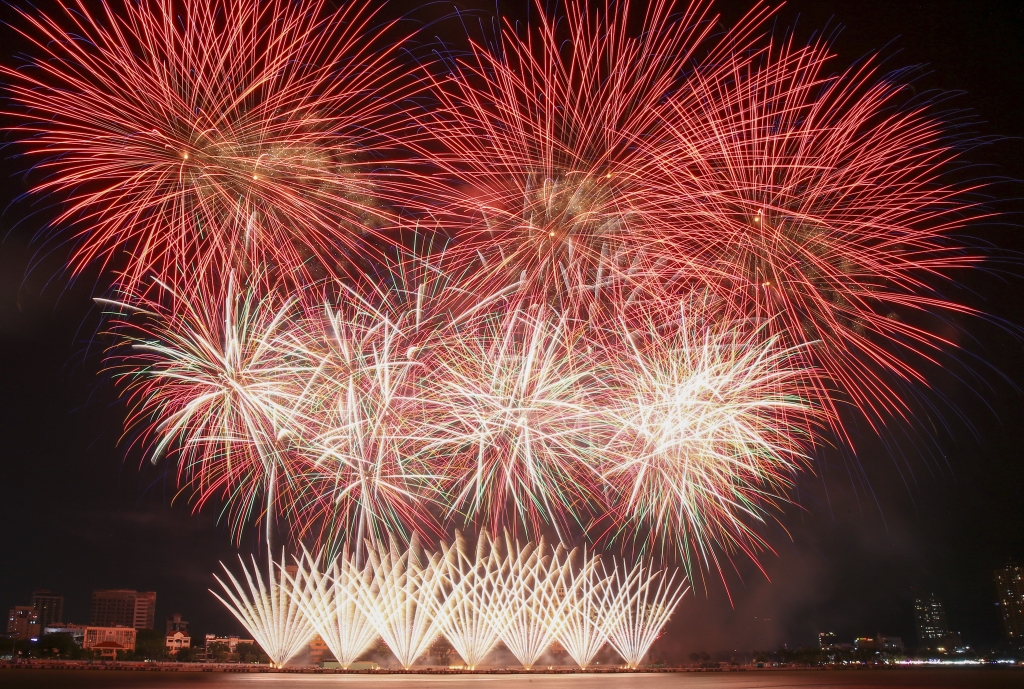 Kỹ thuật trình diễn hiện đại tại DIFF 2025 sẽ được ứng dụng trong màn pháo hoa nghệ thuật tầm cao tại Hà Nội. (Ảnh: Ánh Dương)