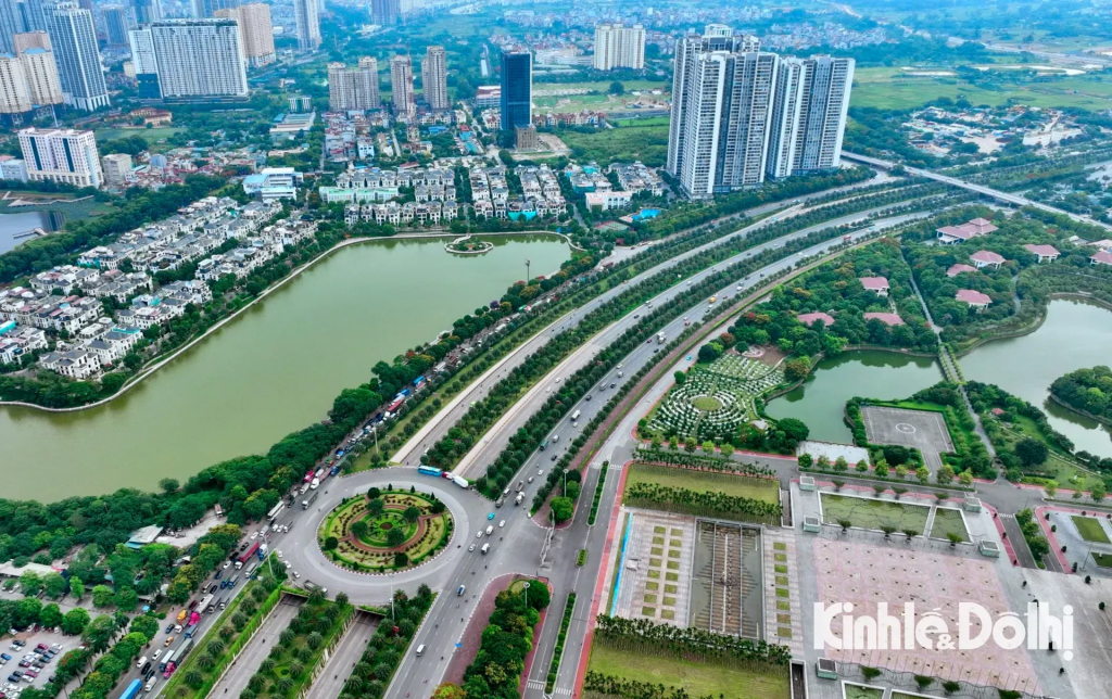 Với phương châm “Kỷ cương, chuyên nghiệp - Đột phá, sáng tạo - Hiệu quả, bền vững”, Hà Nội xác định quyết tâm hành động mạnh mẽ, phát huy vai trò trung tâm, đầu tàu, tạo nền tảng và động lực cho sự phát triển của đất nước trong kỷ nguyên mới.