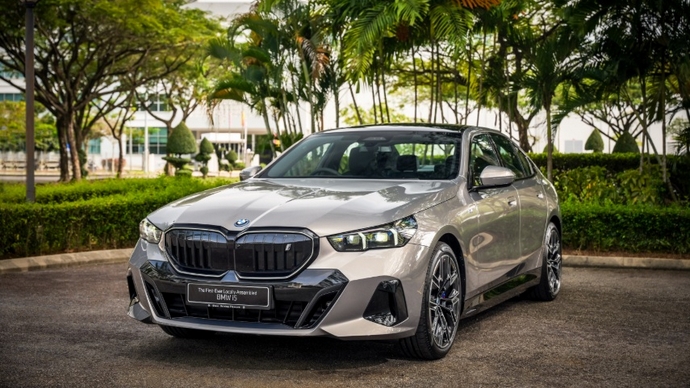 BMW i5 eDrive40 M Sport Pro: Giảm giá mạnh, tăng tầm hoạt động