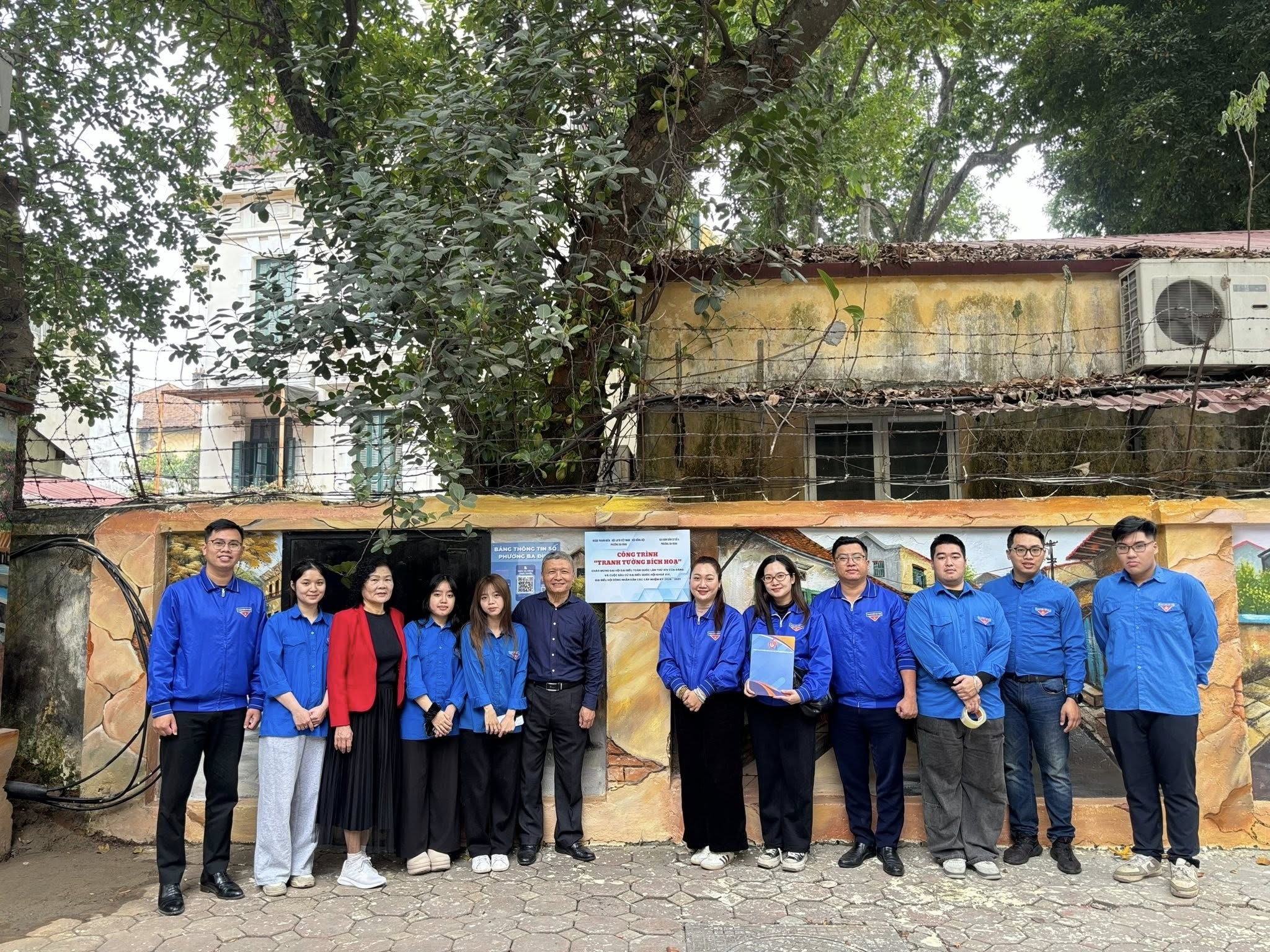 Sắc hoa thanh niên Thủ đô chào mừng Đại hội XIV của Đảng