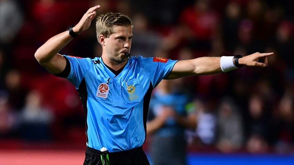 Lộ diện trọng tài cầm còi trận bán kết giữa U23 Việt Nam và U23 Trung Quốc