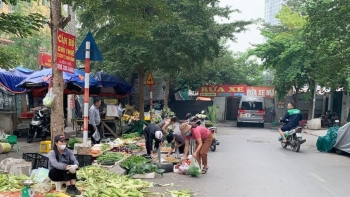 Hà Nội triển khai công tác quản lý chợ, xử lý "chợ cóc", điểm kinh doanh tự phát
