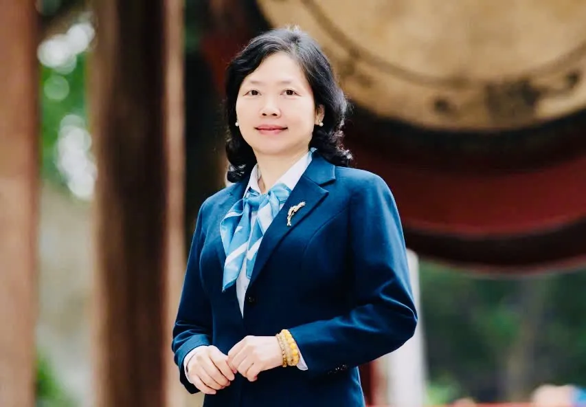 Hiệu trưởng Trường THCS Hoàng Mai Chu Thị Xuân Hường.