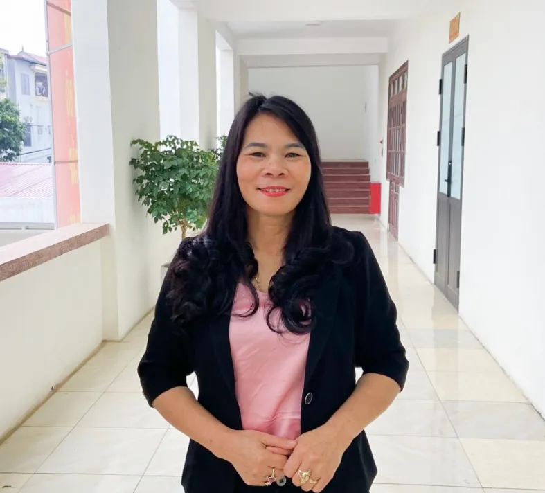 Bí thư Chi bộ thôn Hiệu Lực (xã Suối Hai, TP Hà Nội) Nguyễn Thị Hồng Lê.