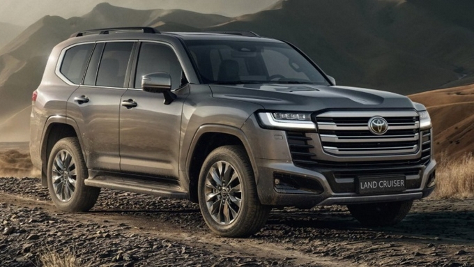 Toyota Land Cruiser 300 Hybrid: SUV hybrid mạnh nhất lịch sử Land Cruiser chính thức “xuất ngoại”