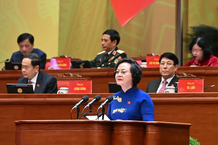 Đồng chí Phạm Thị Thanh Trà, Ủy viên Trung ương Đảng, Ủy viên Ban Thường vụ Đảng ủy Chính phủ, Phó Thủ tướng Chính phủ, tham luận về vấn đề: Xây dựng Chính phủ “Kiến tạo phát triển, liêm chính, hành động quyết liệt, phục vụ Nhân dân”. Ảnh: ĐH