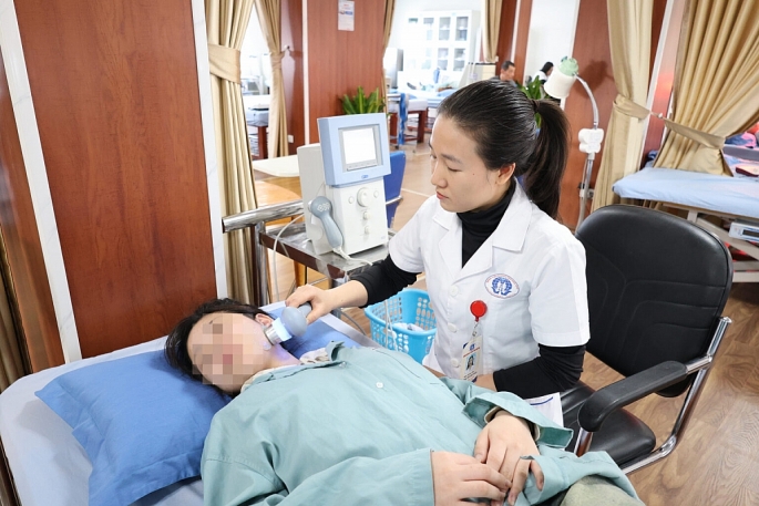 undefined Cảnh báo liệt mặt, méo miệng gia tăng vào mùa lạnh