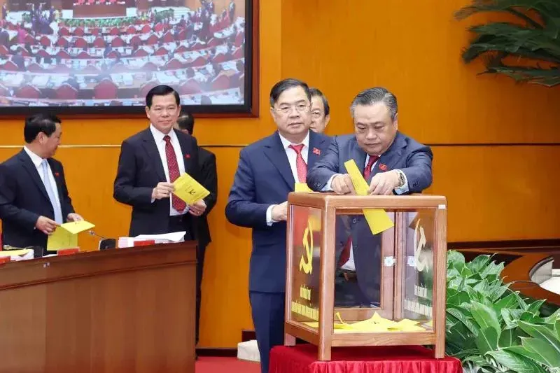 Ủy ban Kiểm tra Trung ương khóa XIV gồm 23 đồng chí; đồng chí Trần Sỹ Thanh được bầu giữ chức Chủ nhiệm Ủy ban Kiểm tra Trung ương khóa XIV. Ủy ban Kiểm tra Trung ương khóa XIV gồm 23 đồng chí; đồng chí Trần Sỹ Thanh được bầu giữ chức Chủ nhiệm Ủy ban Kiểm tra Trung ương khóa XIV.