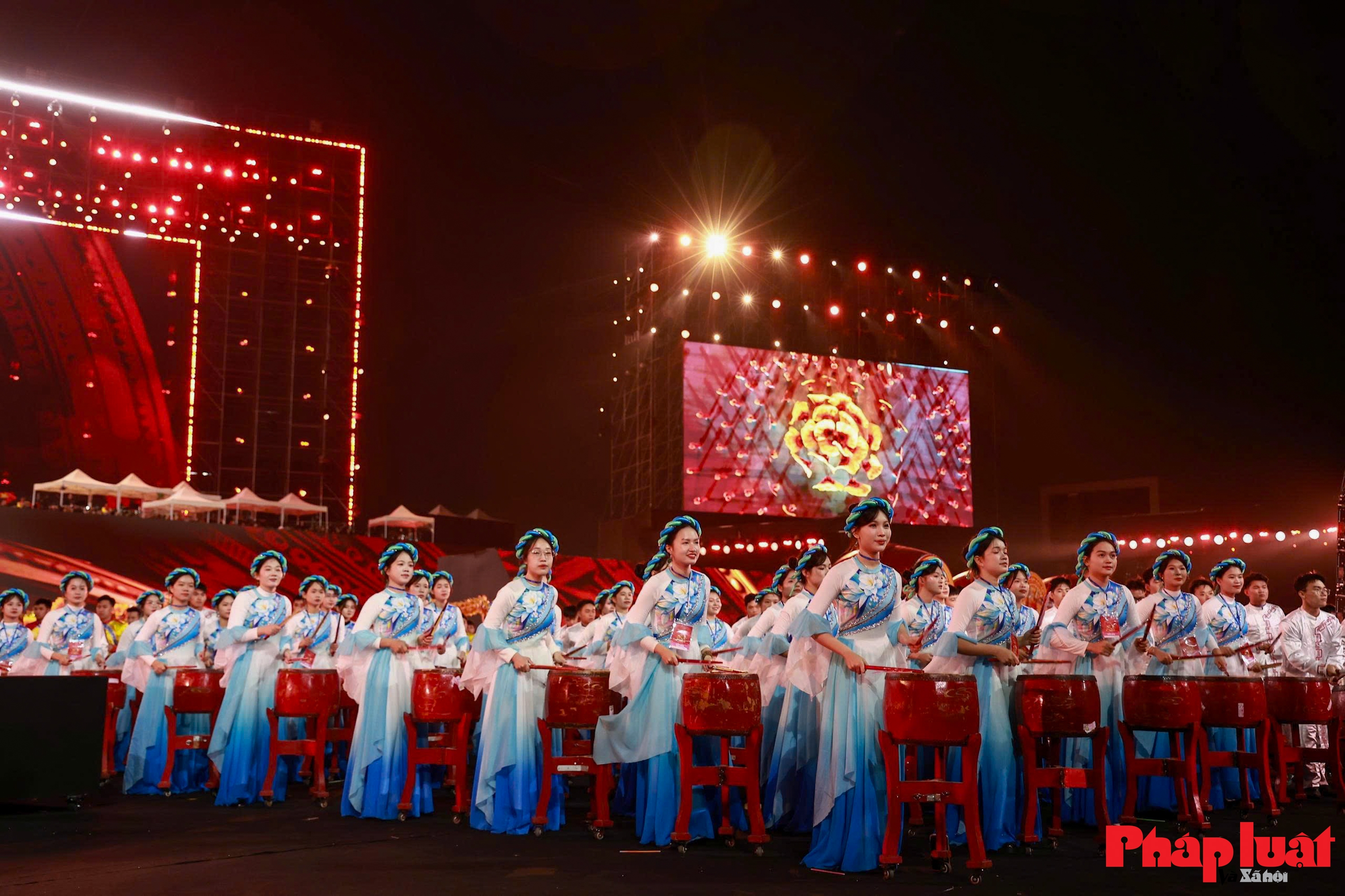 Mãn nhãn trống hội Học viện Cảnh sát nhân dân chào mừng Đại hội XIV của Đảng