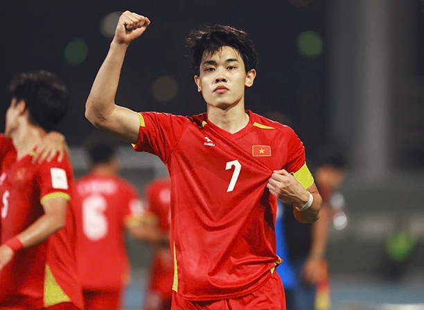 Đình Bắc đứng trước cột mốc lịch sử cho bóng đá Việt Nam Đình Bắc đứng trước cột mốc lịch sử cho bóng đá Việt Nam