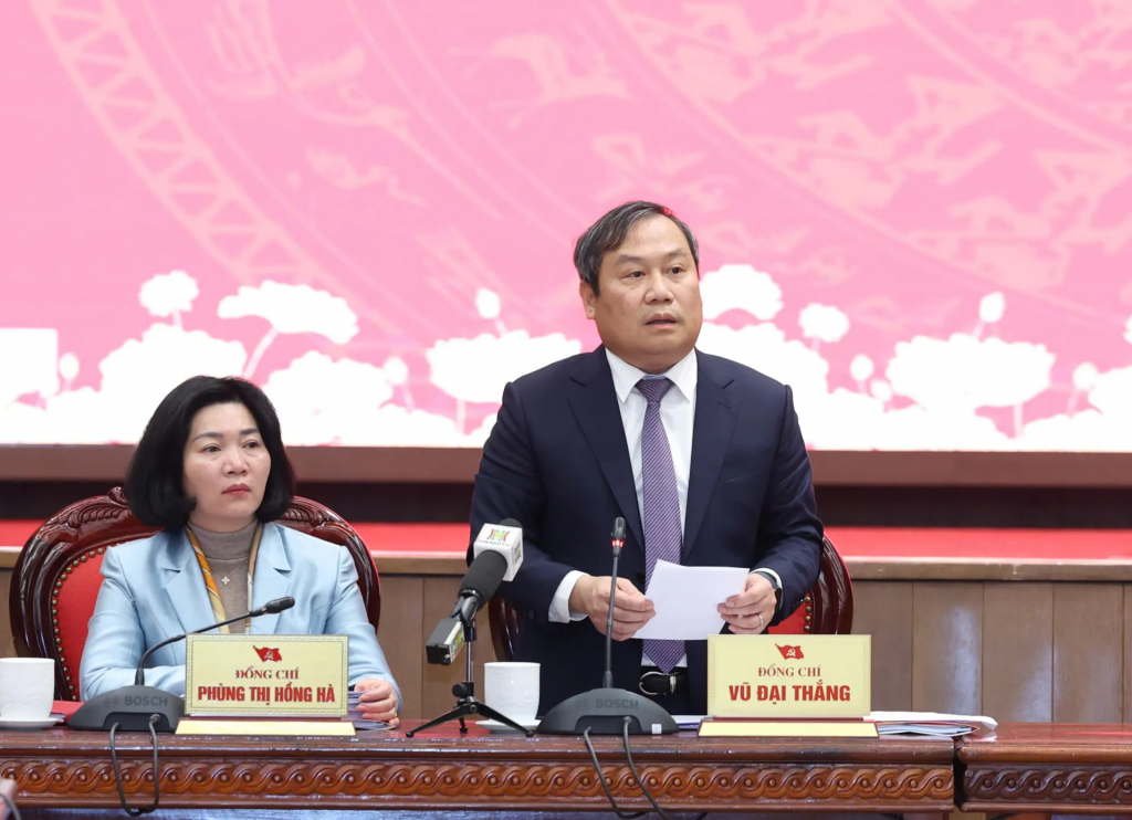 Ủy viên T.Ư Đảng, Phó Bí thư Thành ủy, Chủ tịch UBND TP Vũ Đại Thắng phát biểu tiếp thu, giải trình tại hội nghị.