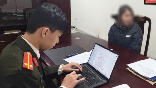 Xử phạt người phụ nữ đăng tải thông tin sai sự thật về việc cấm xe tải