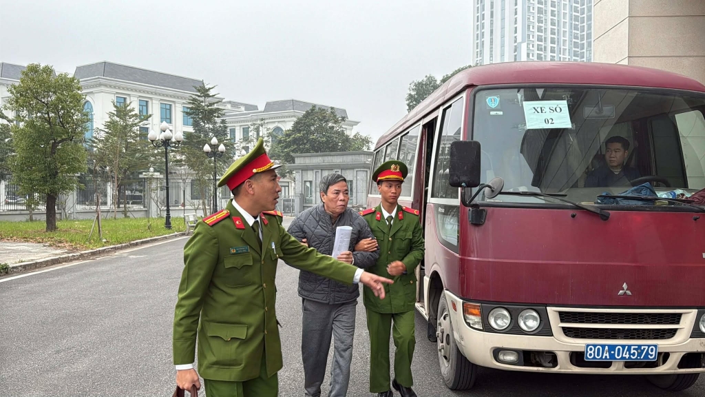 Cựu Chủ tịch HĐTV Vicem hầu toà