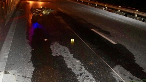 Tìm người chứng kiến vụ tai nạn trên Quốc lộ 1A lúc nửa đêm