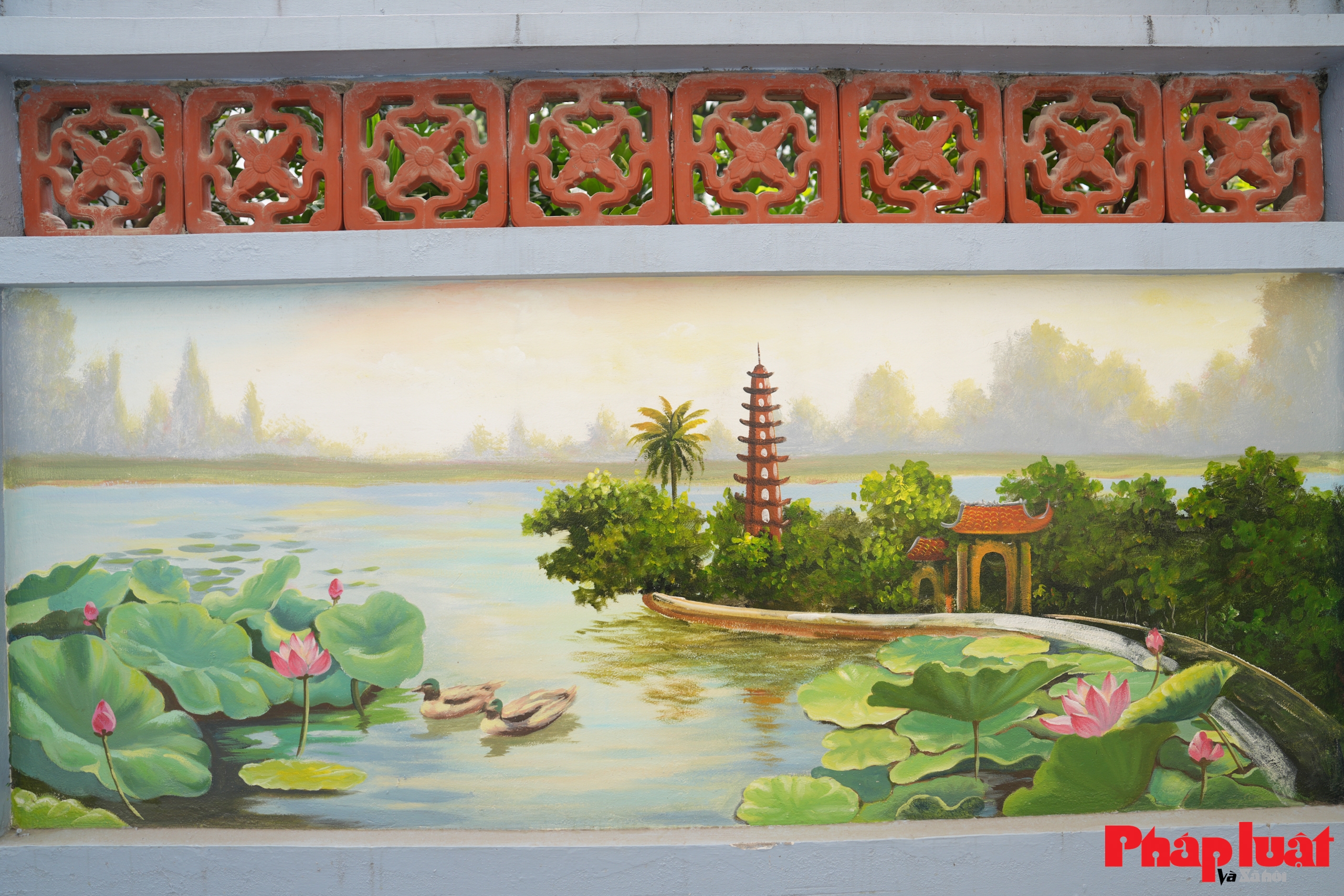 Ngõ phố “nở hoa” ở Nhật Tân - đô thị văn minh bắt đầu từ những việc rất nhỏ Ngõ phố “nở hoa” ở Nhật Tân - đô thị văn minh bắt đầu từ những việc rất nhỏ