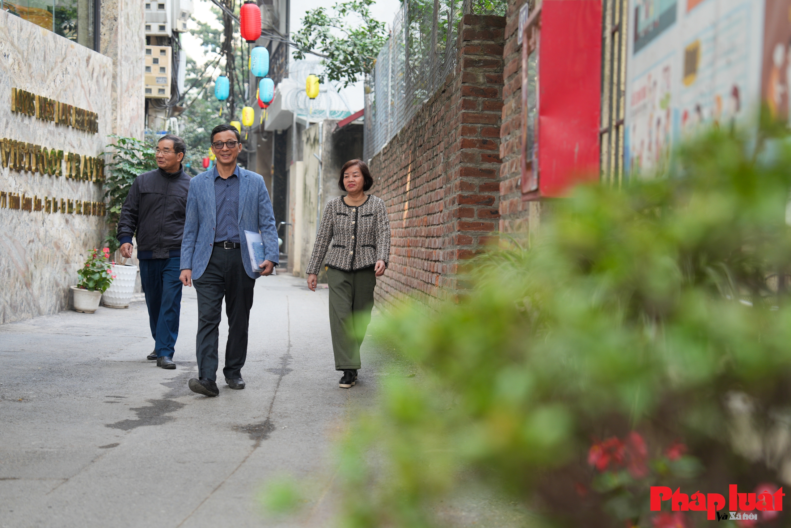 Ngõ phố “nở hoa” ở Nhật Tân - đô thị văn minh bắt đầu từ những việc rất nhỏ Ngõ phố “nở hoa” ở Nhật Tân - đô thị văn minh bắt đầu từ những việc rất nhỏ