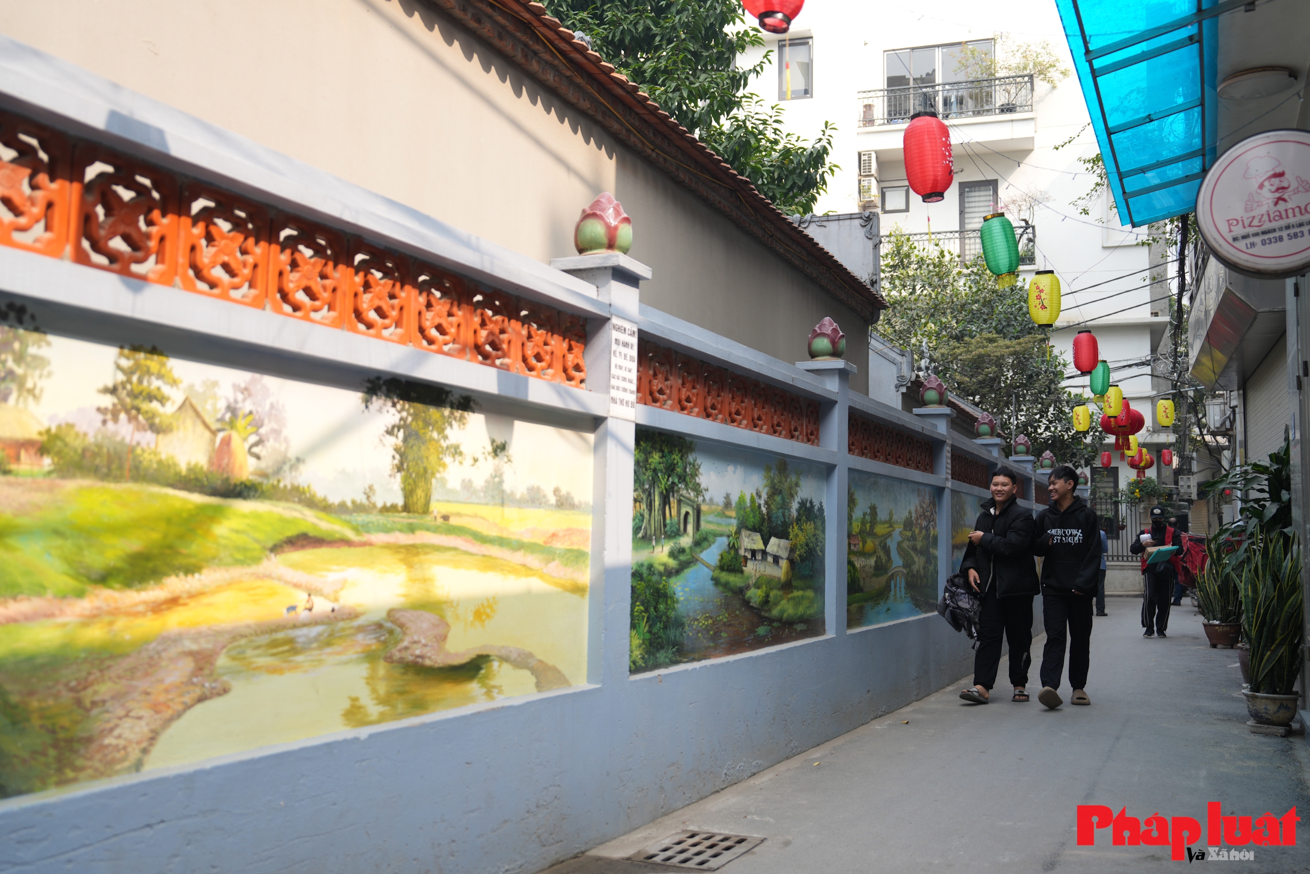 Ngõ phố “nở hoa” ở Nhật Tân - đô thị văn minh bắt đầu từ những việc rất nhỏ Ngõ phố “nở hoa” ở Nhật Tân - đô thị văn minh bắt đầu từ những việc rất nhỏ