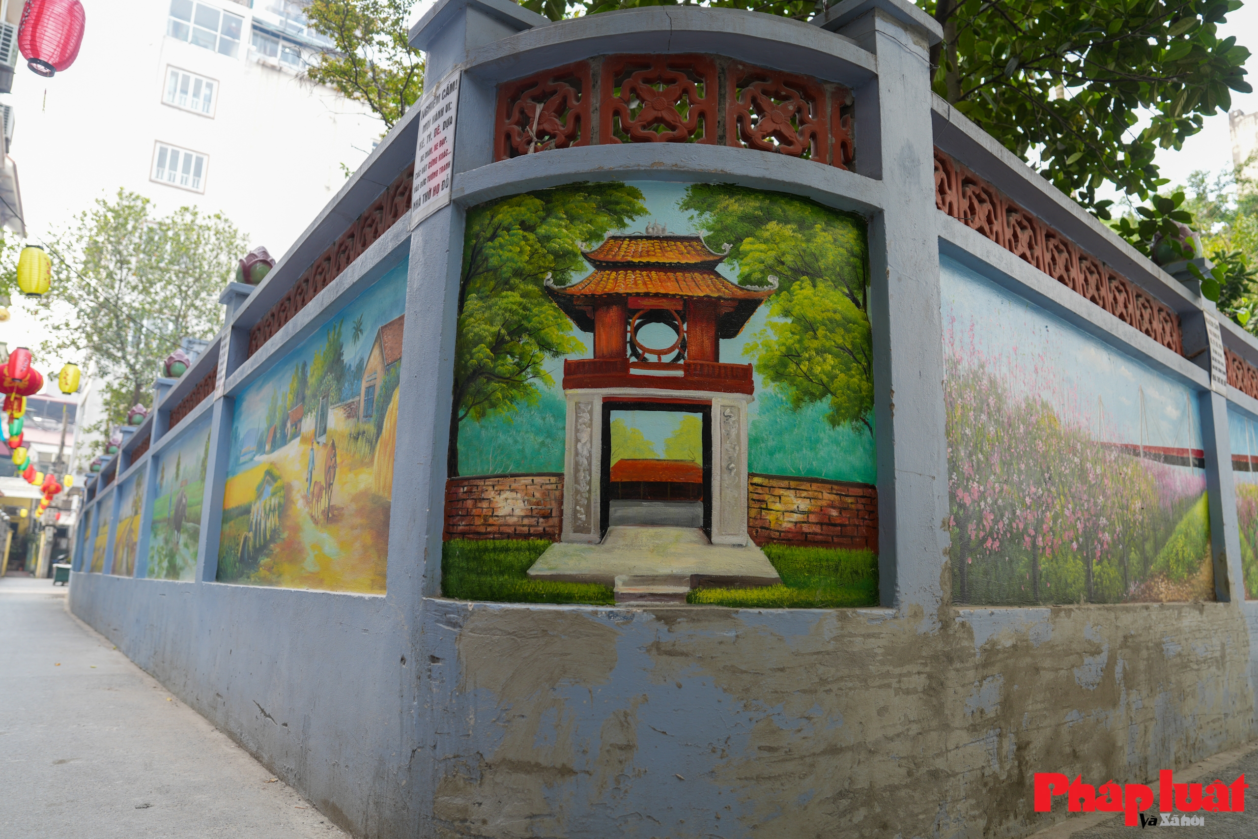 Ngõ phố “nở hoa” ở Nhật Tân - đô thị văn minh bắt đầu từ những việc rất nhỏ Ngõ phố “nở hoa” ở Nhật Tân - đô thị văn minh bắt đầu từ những việc rất nhỏ