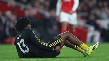 Man Utd tổn thất lớn trong cuộc đua top 4